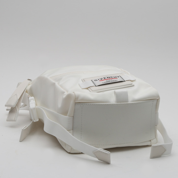 Givenchy  Infinity backpack  in white canvas - Detail D4
