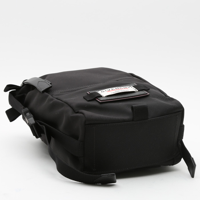 Givenchy  backpack  in black canvas - Detail D5