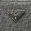 Bolso de mano Prada  City Calf en cuero saffiano gris - Detail D1 thumbnail