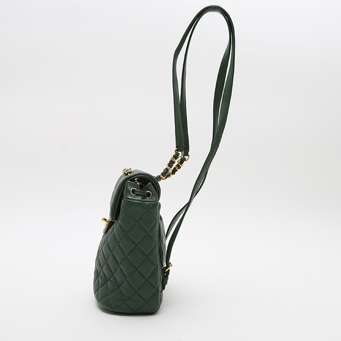Chanel Sac à dos backpack in green quilted leather - Detail D8