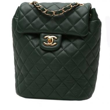 Mochila Chanel  Sac à dos en cuero acolchado verde
