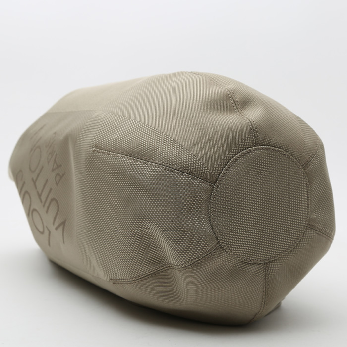 Louis Vuitton  Editions Limitées backpack  in grey canvas - Detail D5