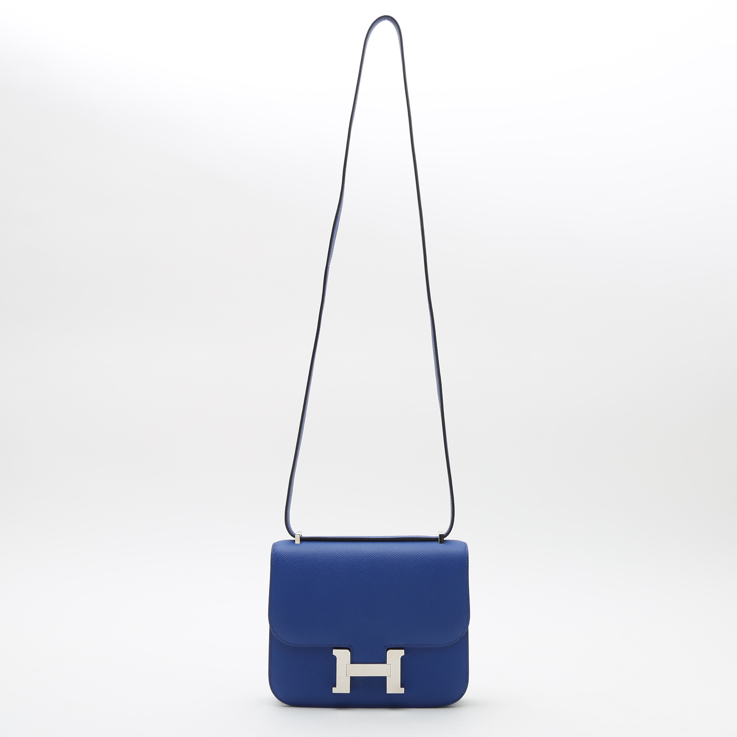 Hermès  Constance mini  shoulder bag  in blue epsom leather - Detail D2