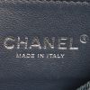 Chanel  Boy shoulder bag  in blue denim - Detail D4 thumbnail