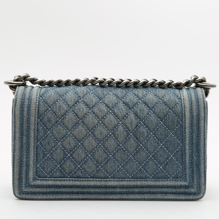 Sac bandoulière Chanel  Boy en denim bleu - Detail D8