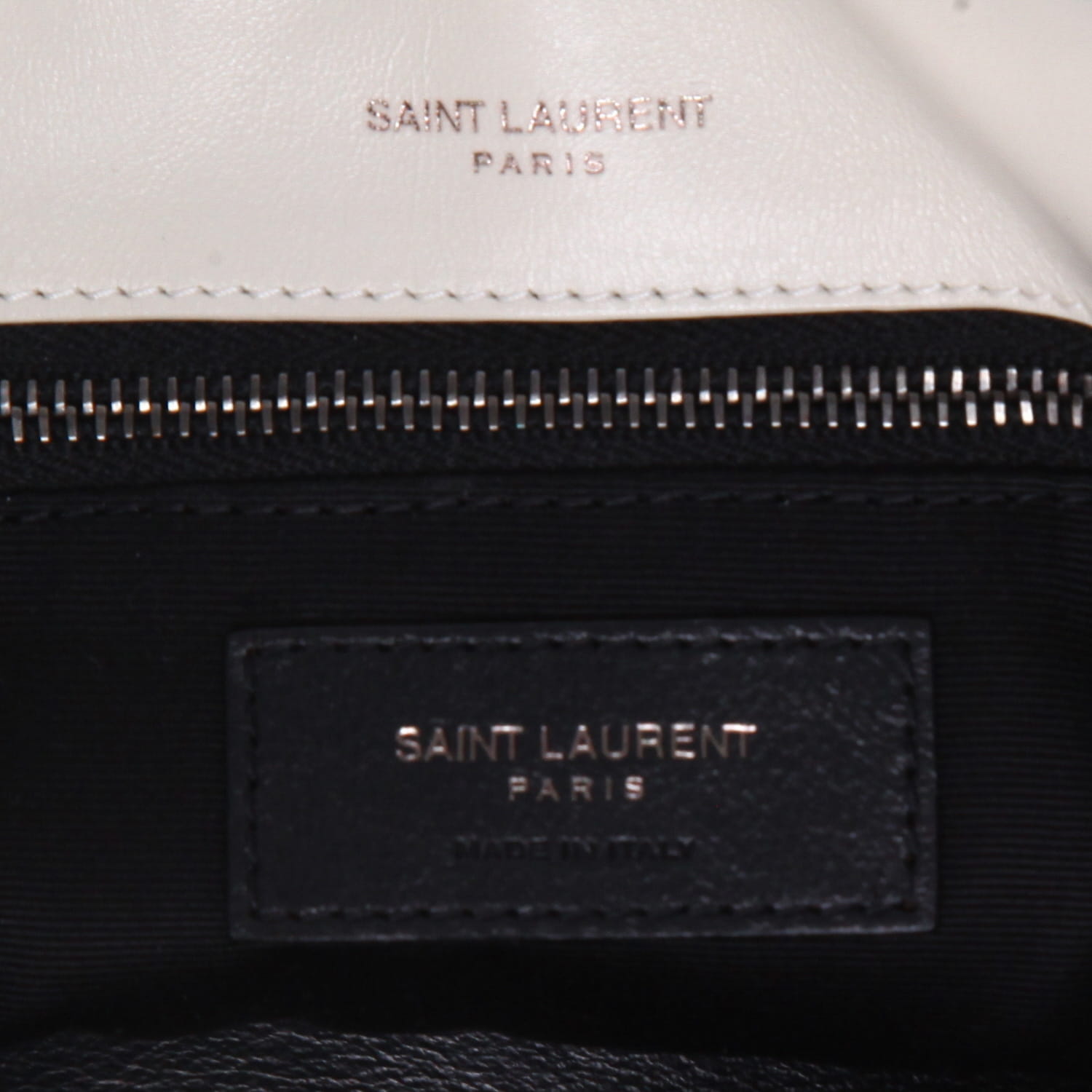 Sac bandoulière Saint Laurent  Niki moyen modèle  en cuir blanc - Detail D2