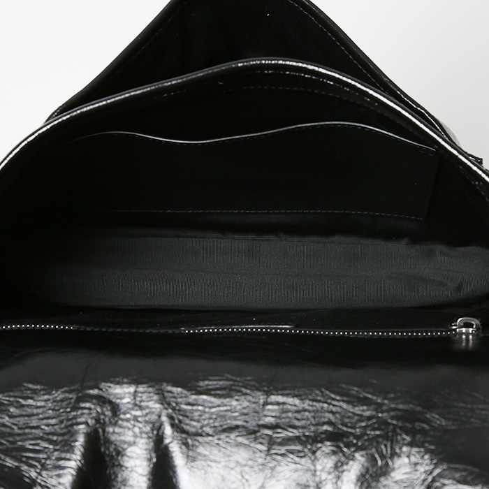 Bolso bandolera Saint Laurent Niki modelo mediano en cuero negro - Detail D3
