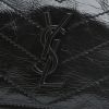 Bolso bandolera Saint Laurent  Niki Baby en cuero acolchado con motivos de espigas negro - Detail D1 thumbnail