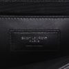 Bolso bandolera Saint Laurent  Enveloppe modelo mediano  en cuero granulado acolchado negro - Detail D9 thumbnail
