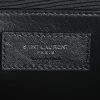 Sac bandoulière Saint Laurent  Kate moyen modèle  en cuir grainé noir - Detail D4 thumbnail
