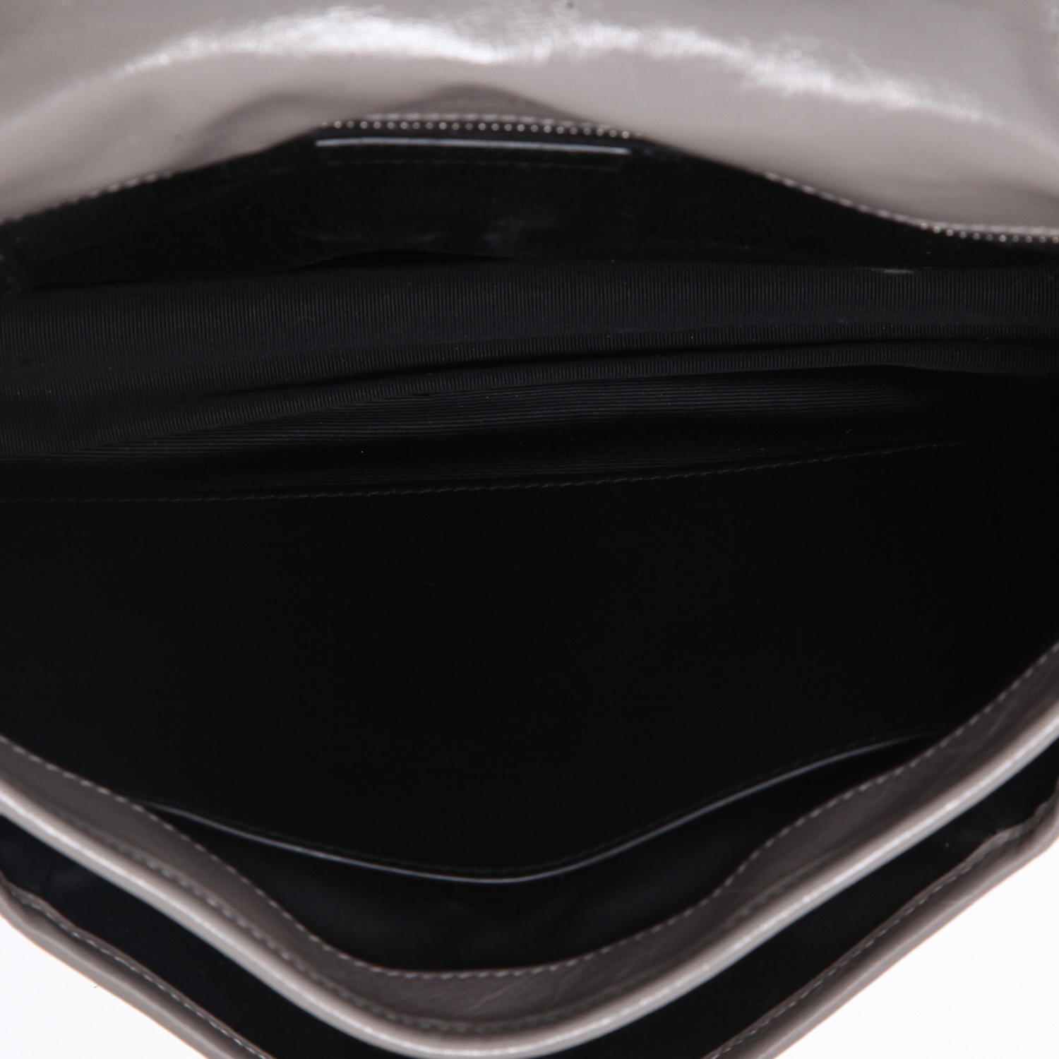 Sac bandoulière Saint Laurent  Niki moyen modèle  en cuir taupe - Detail D8