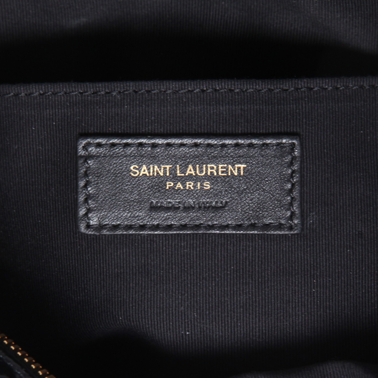 Saint Laurent Lou Sac Caméra medium model shoulder bag in black leather - Detail D9
