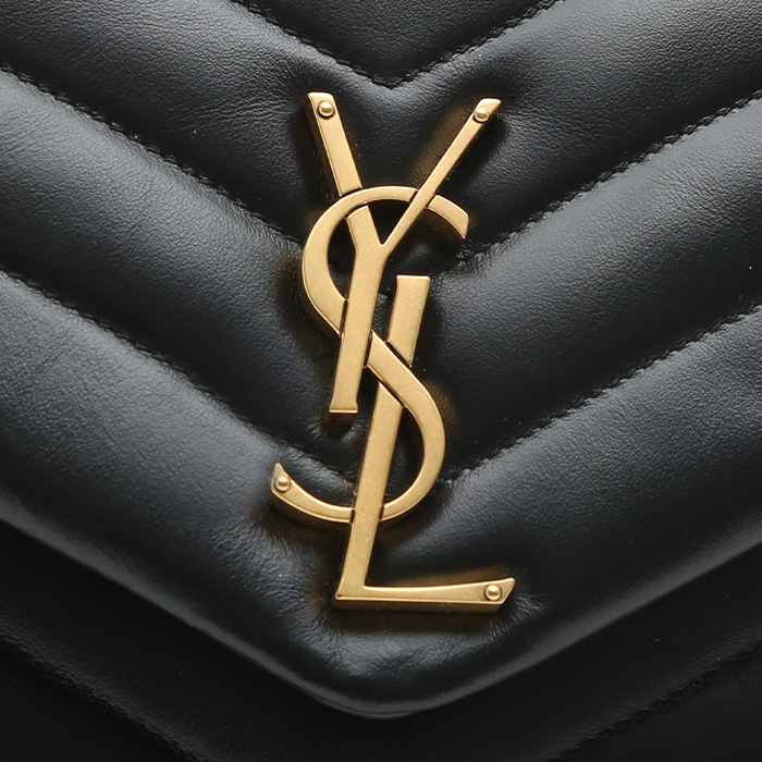 Sac bandoulière Saint Laurent Loulou moyen modèle en cuir matelassé chevrons noir - Detail D1