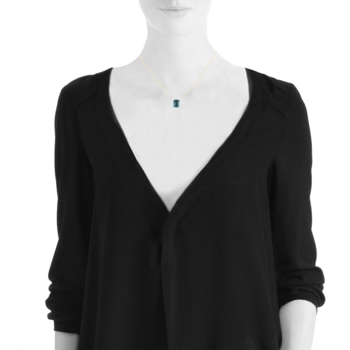 Collier Pomellato Nudo petit modèle en or rose, or blanc et topaze - Detail D1