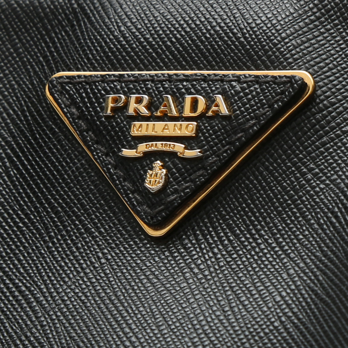 Bolso de mano Prada  Galleria en cuero saffiano negro - Detail D1