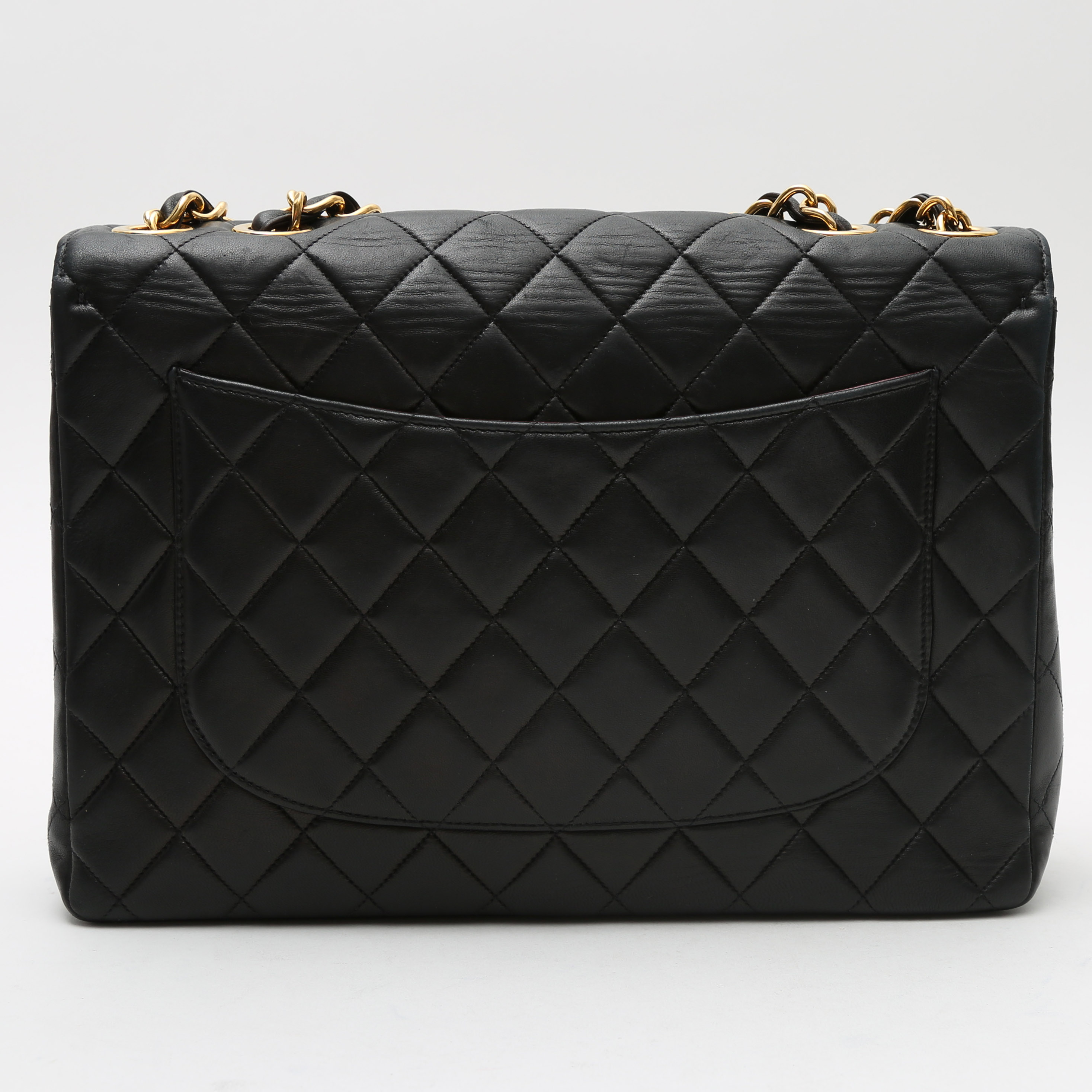 Chanel  Timeless Jumbo shoulder bag  in black quilted leather - Detail D8