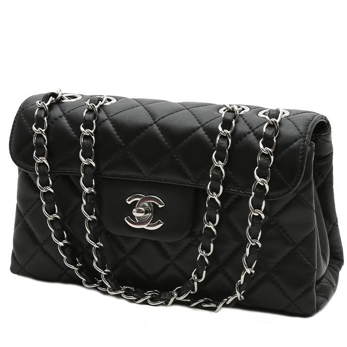 Timeless/classique leather clutch bag Chanel Black in Leather