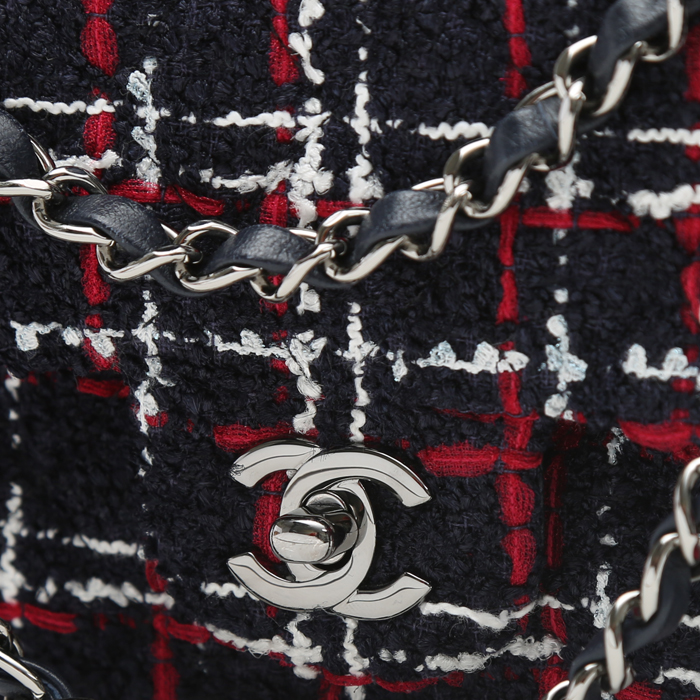 Sac bandoulière Chanel  Timeless en tweed bleu et rouge - Detail D1