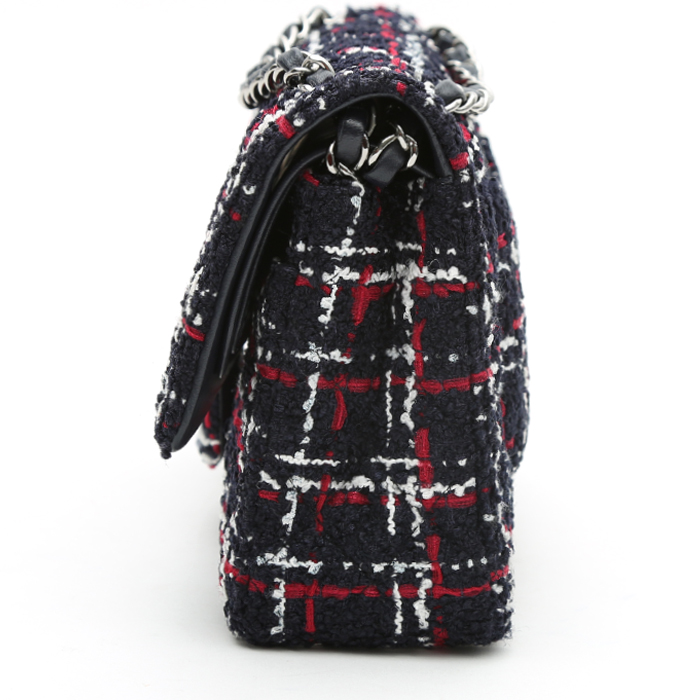 Chanel  Timeless shoulder bag  in blue and red tweed - Detail D6