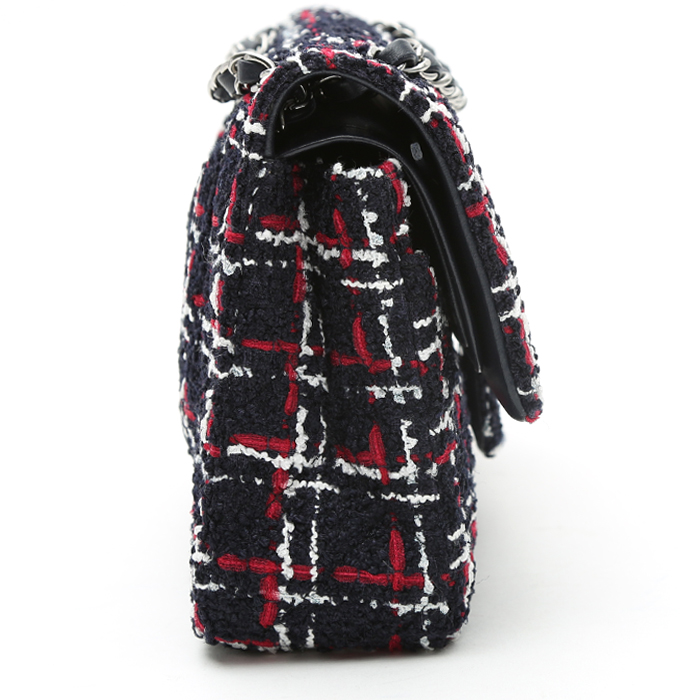 Chanel  Timeless shoulder bag  in blue and red tweed - Detail D7