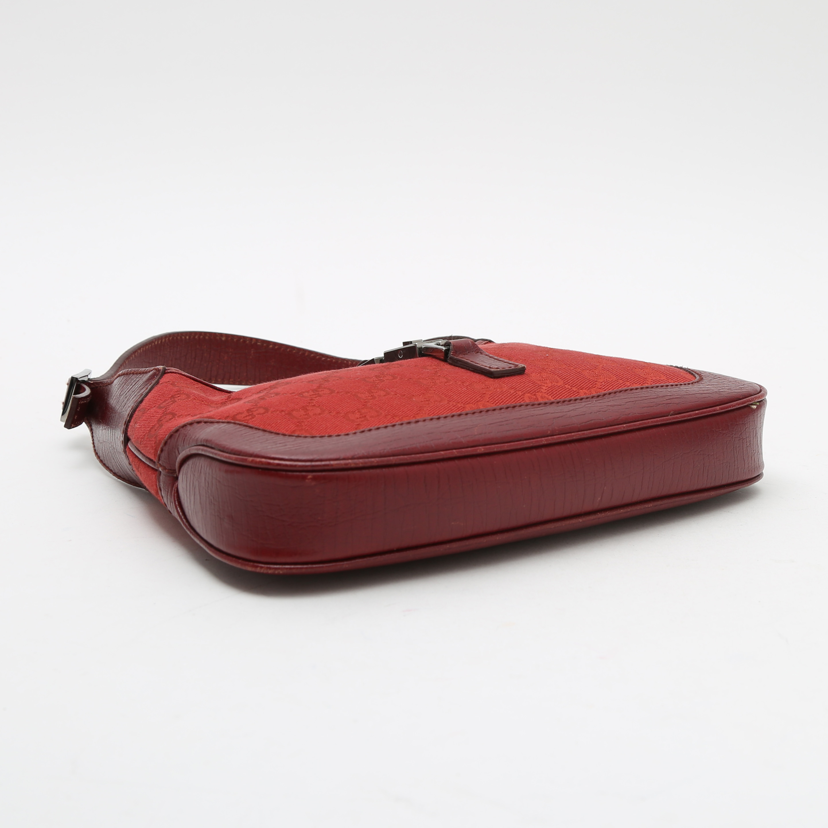 Bolso de mano Gucci  Jackie en lona monogram roja y cuero rojo - Detail D4