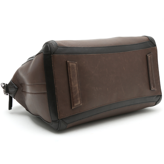 Sac à main Givenchy Antigona moyen modèle en cuir marron et noir - Detail D5