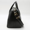 Sac à main Givenchy  Antigona moyen modèle  en cuir noir - Detail D5 thumbnail