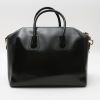Bolso de mano Givenchy  Antigona modelo mediano  en cuero negro - Detail D7 thumbnail