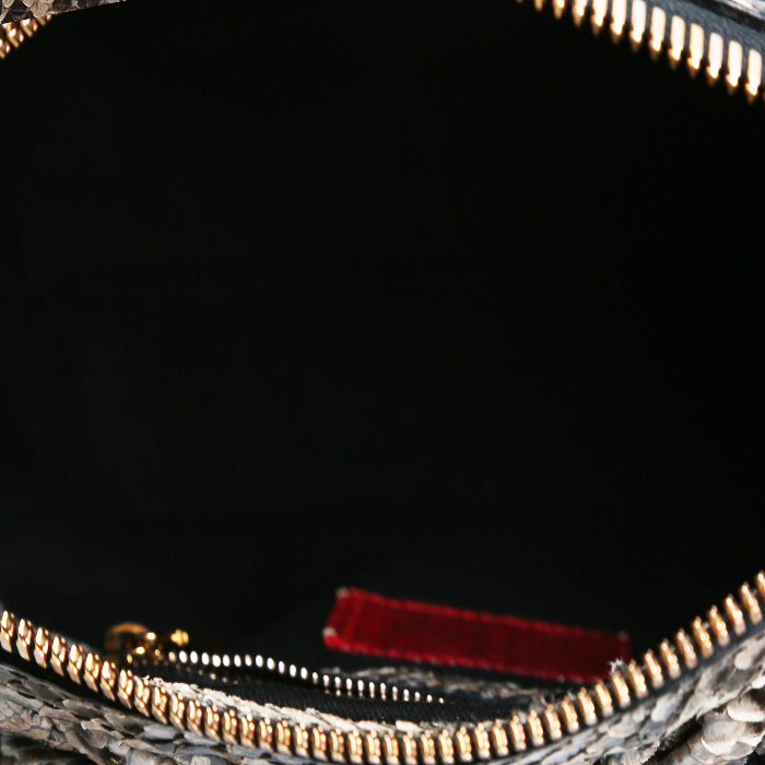 Bolso de mano Valentino Garavani   en piel de pitón beige - Detail D2