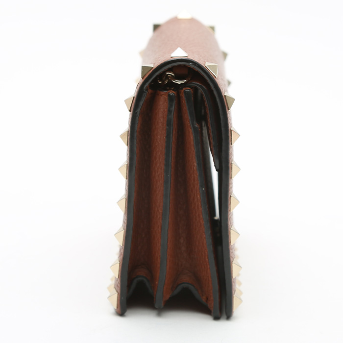 Bolso bandolera Valentino Garavani  Rockstud en cuero color oro - Detail D7