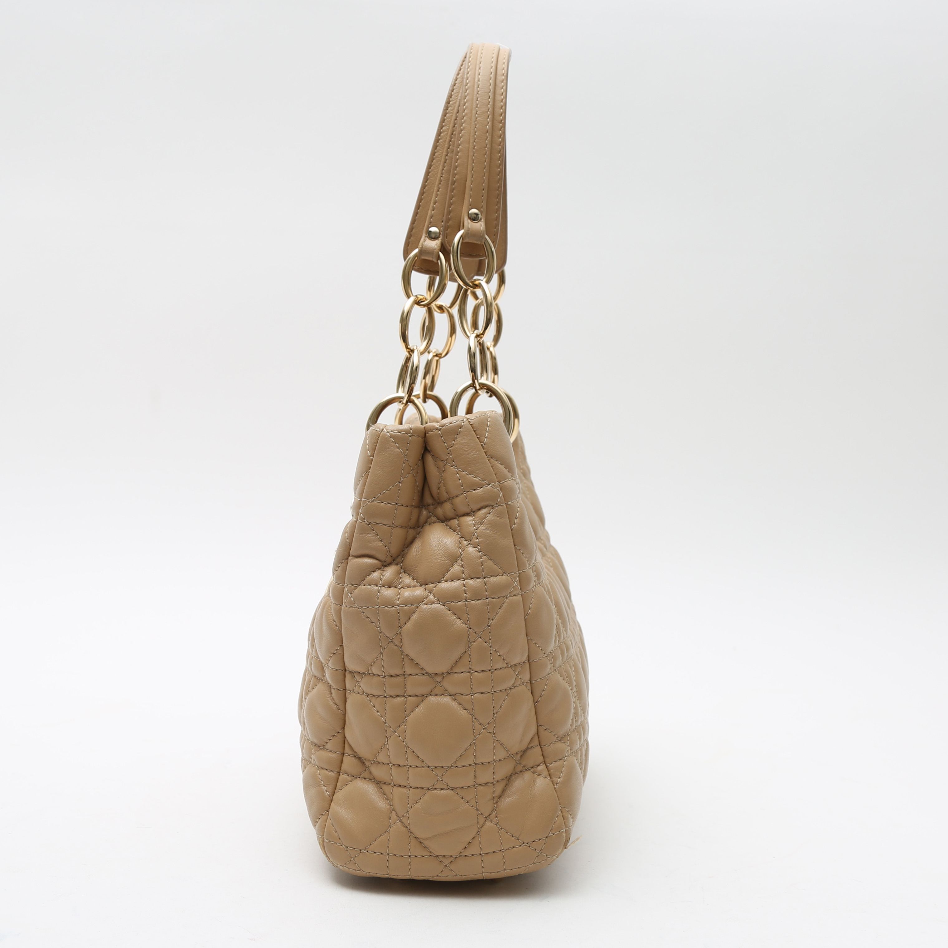 Dior  Dior Soft shopping bag  in beige quilted leather - Detail D5