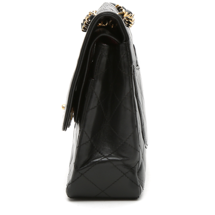 Chanel  Vintage handbag  in black leather - Detail D6