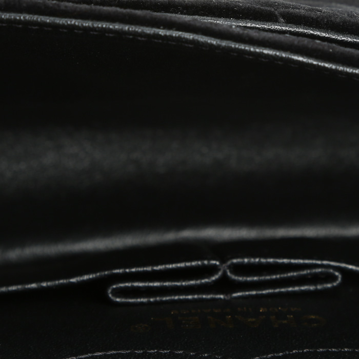 Sac à main Chanel  Chanel 2.55 en velours noir - Detail D3