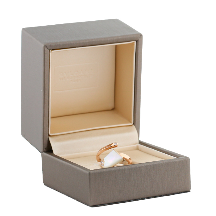 Open Bulgari Gelati ring in pink gold, diamonds and mother of pearl - Detail D2