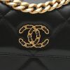 Chanel  19 mini  shoulder bag  in black quilted leather - Detail D1 thumbnail