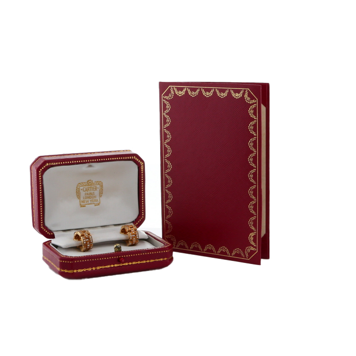 Paire de boucles d'oreilles Cartier Maillon Panthère en or jaune et diamants - Detail D2