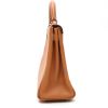 Hermès  Kelly 32 cm handbag  in gold - Detail D7 thumbnail