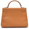 Hermès  Kelly 32 cm handbag  in gold - Detail D8 thumbnail