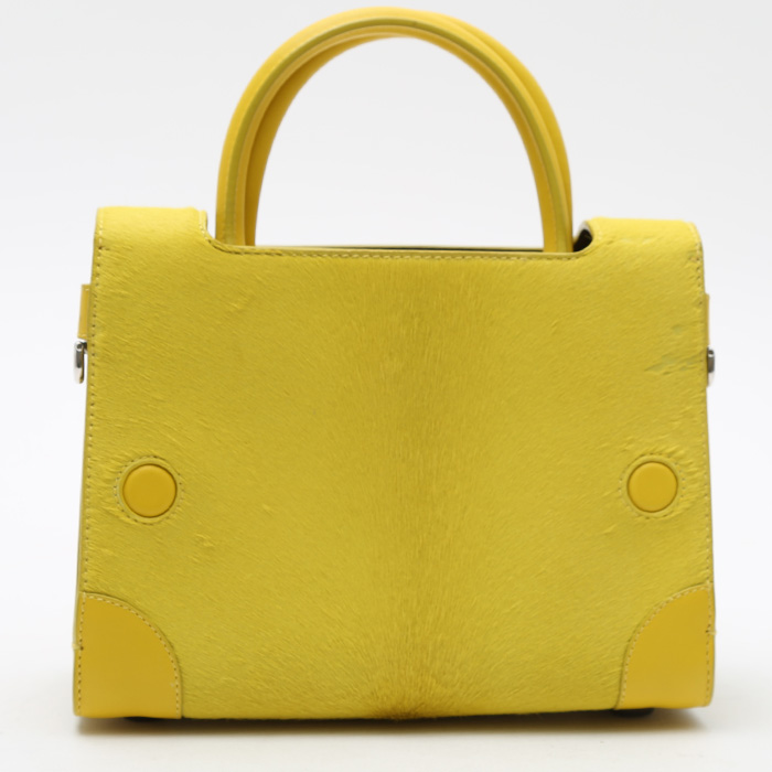 Bolso de mano Dior  Diorever en piel de potro amarilla y cuero amarillo - Detail D8