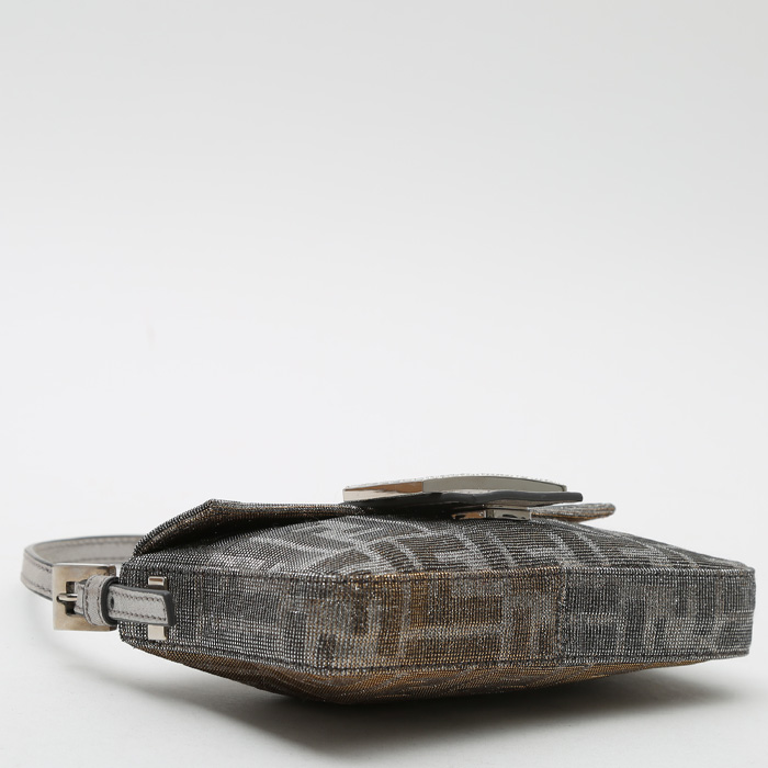 Fendi  Mini Baguette handbag  in silver logo canvas - Detail D4