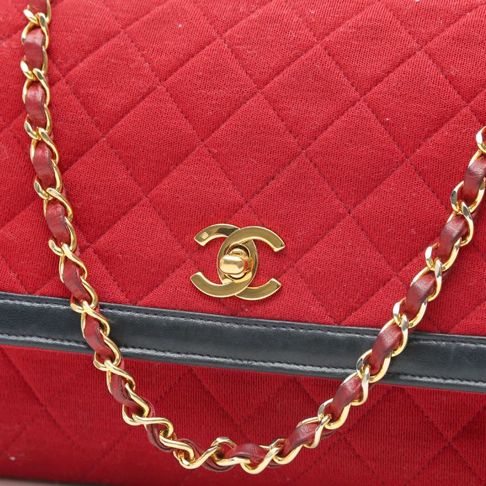 Chanel  Vintage handbag  in red canvas  and black leather - Detail D1