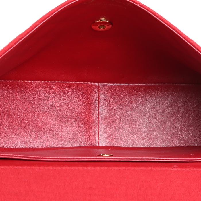 Chanel  Vintage handbag  in red canvas  and black leather - Detail D3