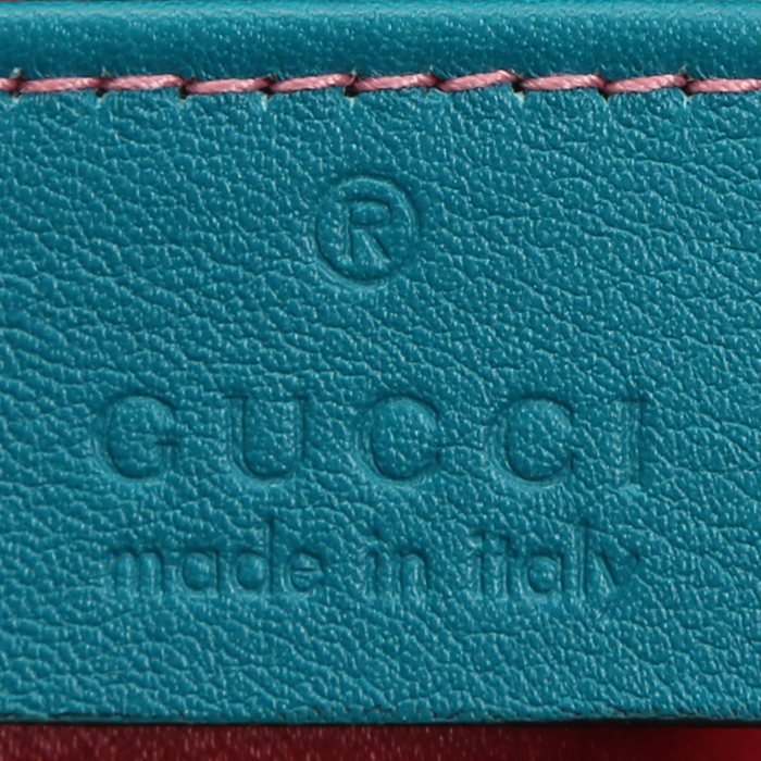 Sac bandoulière Gucci GG Marmont Camera en velours matelassé bleu - Detail D4