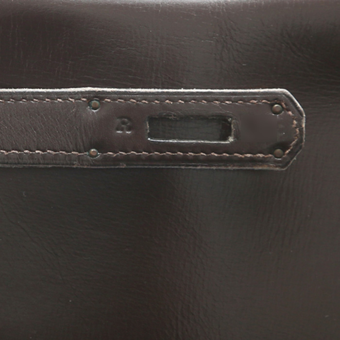 Hermès  Kelly 32 cm handbag  in chocolate brown box leather - Detail D4