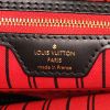 Shopping bag Louis Vuitton Neverfull in tela monogram marrone con decoro graffiti e pelle lucida marrone - Detail D3 thumbnail