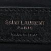 Bolso bandolera Saint Laurent  Loulou Puffer modelo pequeño  en cuero acolchado negro - Detail D3 thumbnail