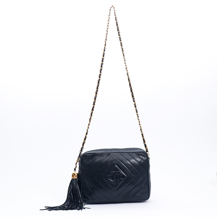 Sac bandoulière Chanel  Camera en cuir matelassé bleu-marine - Detail D8