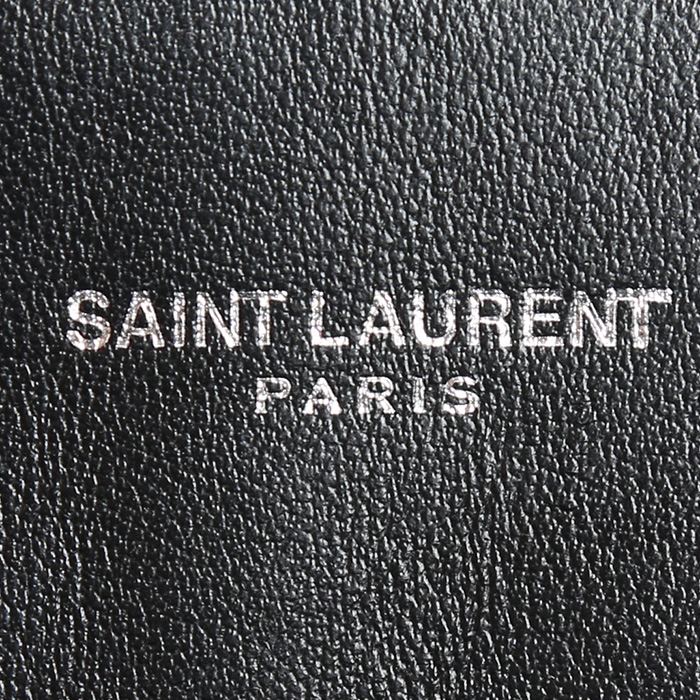 Bolso bandolera Saint Laurent  Loulou en cuero acolchado con motivos de espigas negro - Detail D3