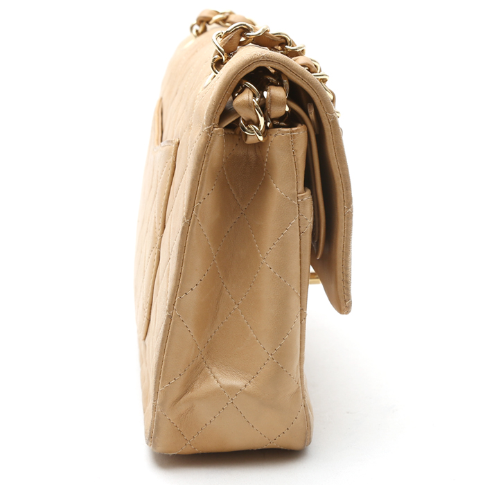 Sac à main Chanel  Timeless en cuir matelassé beige - Detail D7