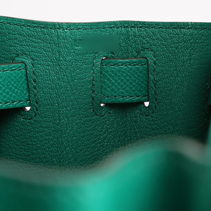 Hermès  Kelly 28 cm handbag  in Vert Jade epsom leather - Detail D4